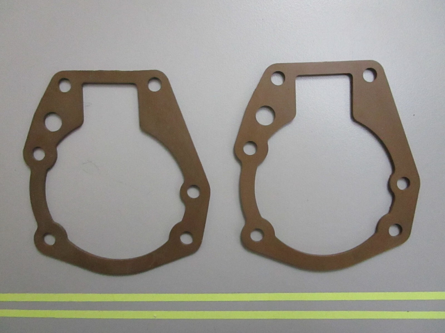 *NEW OEM* (LOT OF 2) 0810 OMC Johnson Evinrude Gasket 331203 0331203