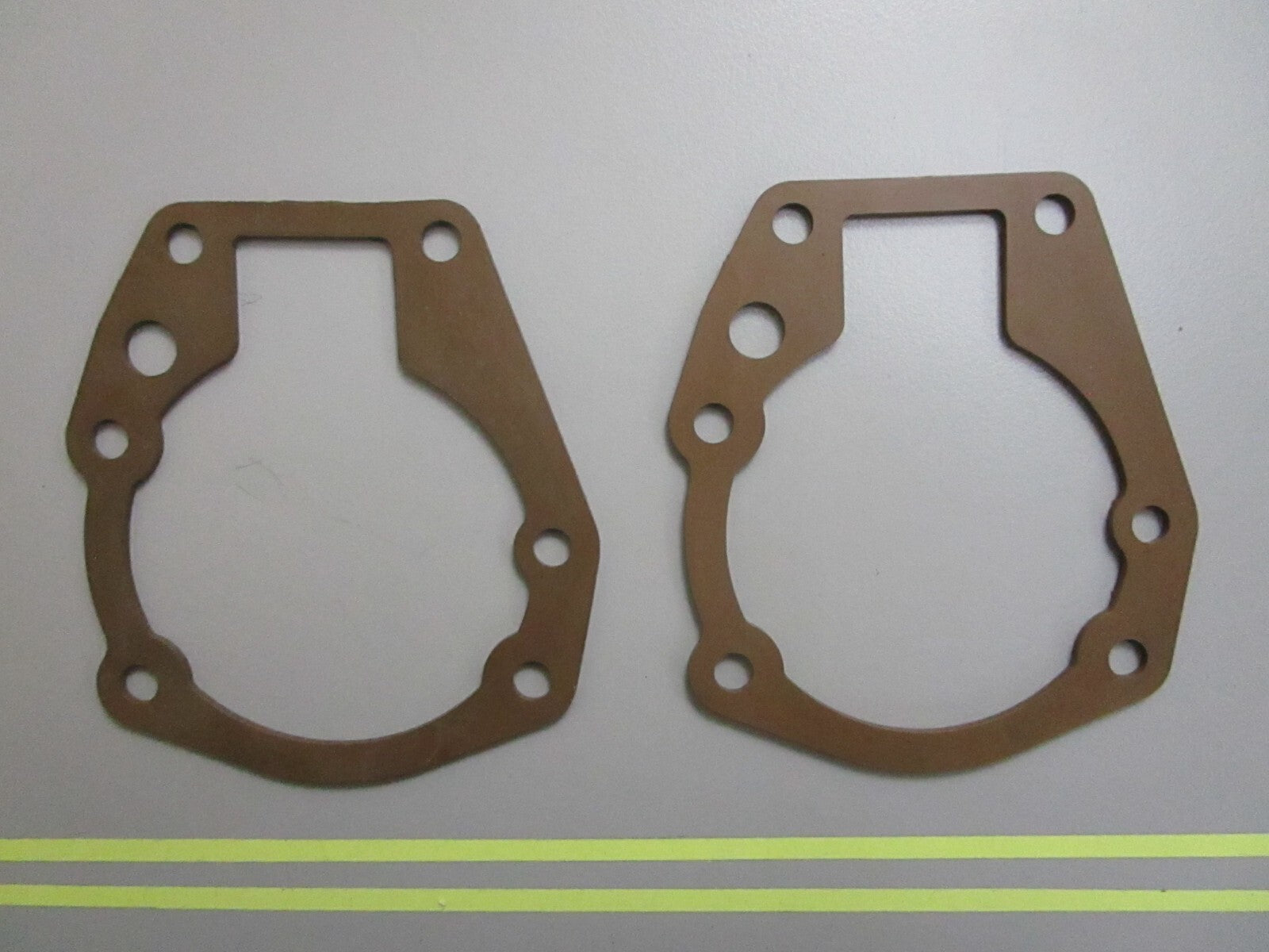 *NEW OEM* (LOT OF 2) 0810 OMC Johnson Evinrude Gasket 331203 0331203
