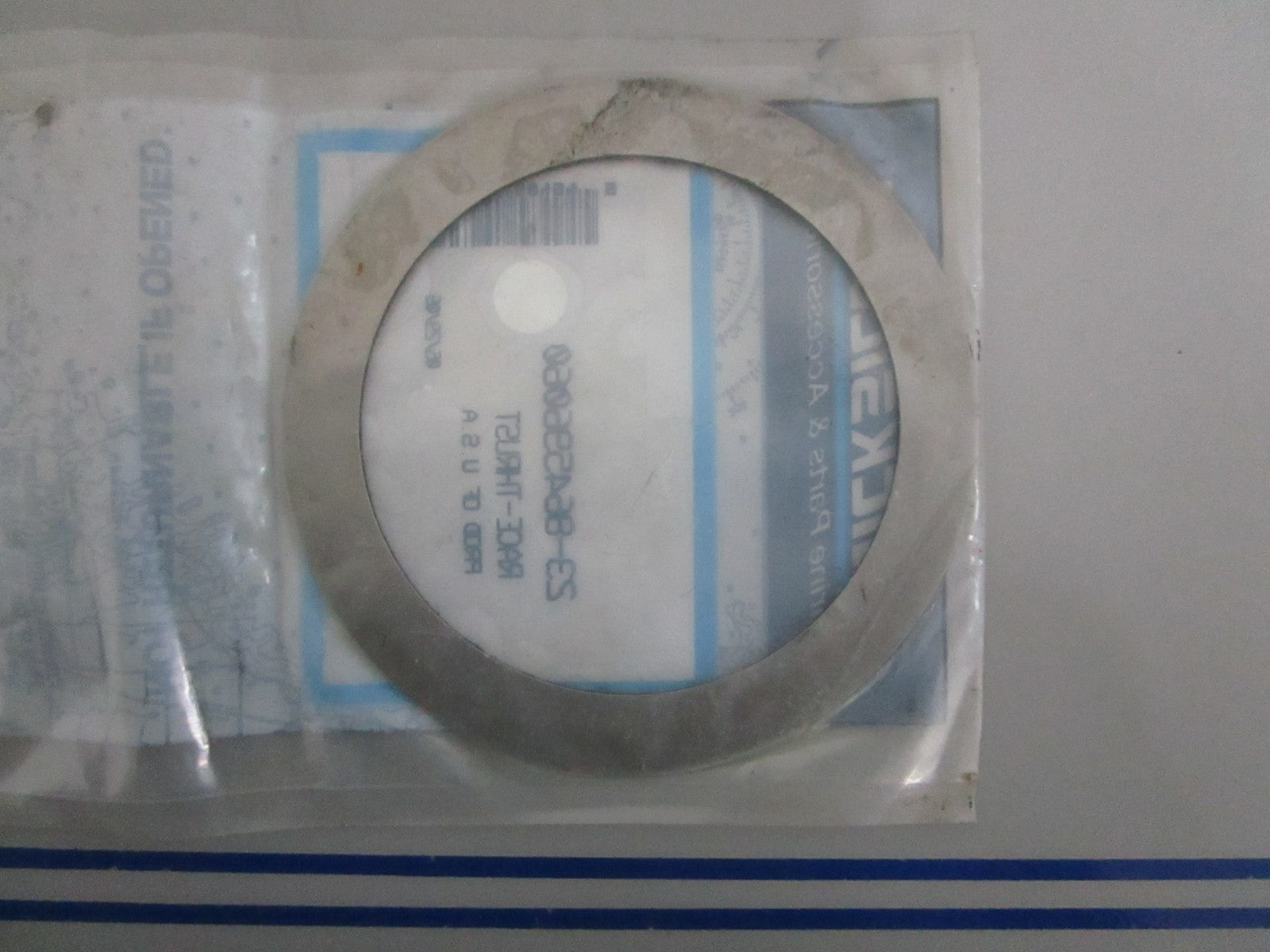 NEW OEM 23-864596060 Mercury Quicksilver Thrust Bearing Race 0820