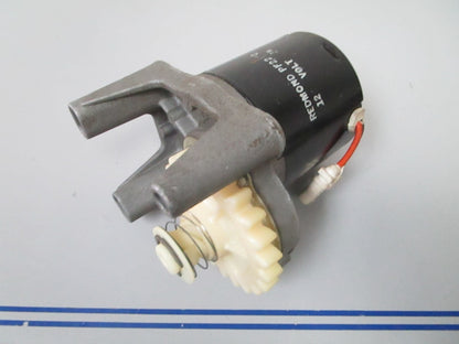 *NEW OEM* 0720 Lawn Boy 1972- 1974 12V Lawnmower Electric Starter Assy 679674