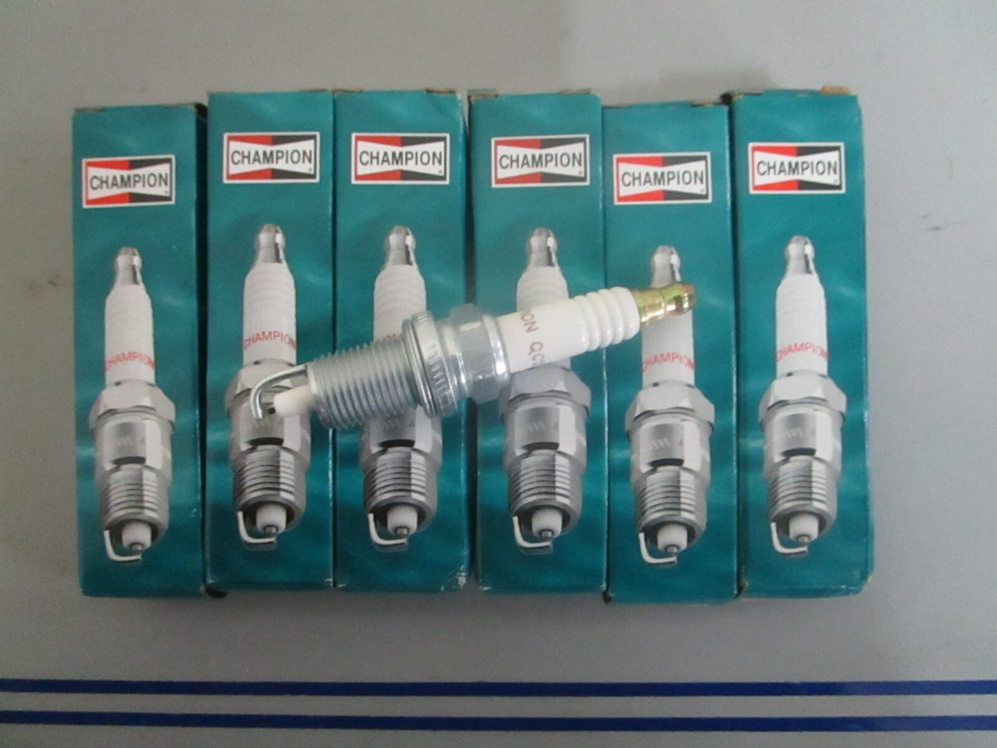 *NEW* (LOT OF 6) 0820 Champion Spark Plug QC12PEP