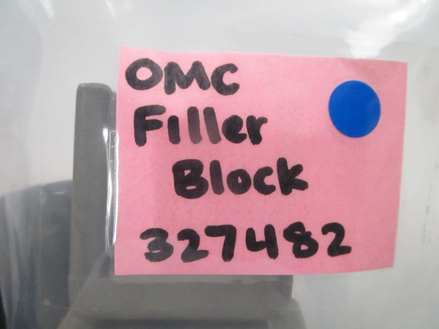 *NEW OEM* 0810 OMC Johnson Evinrude Filler Block 327482 0327482