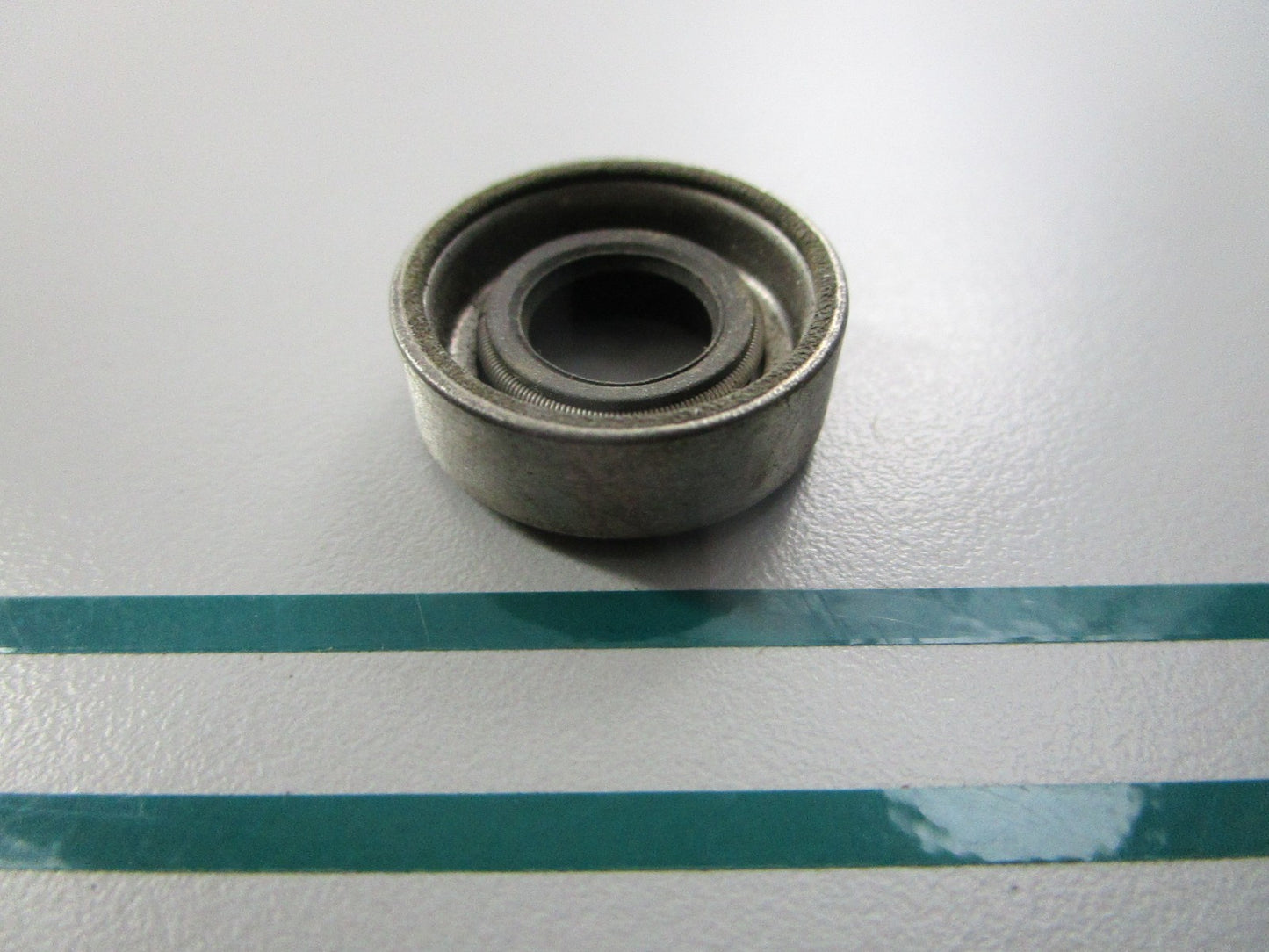 NEW OEM 327031 0327031 OMC Johnson Evinrude Oil Seal 0810