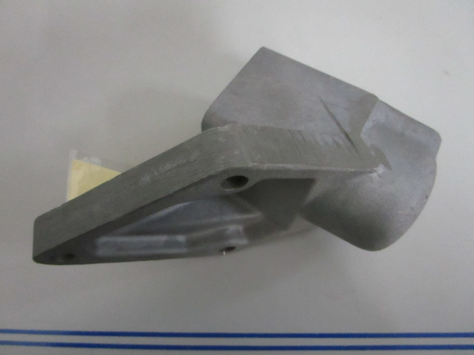 NEW OEM 910154 0910154 OMC Johnson Evinrude Trim Cylinder 0820