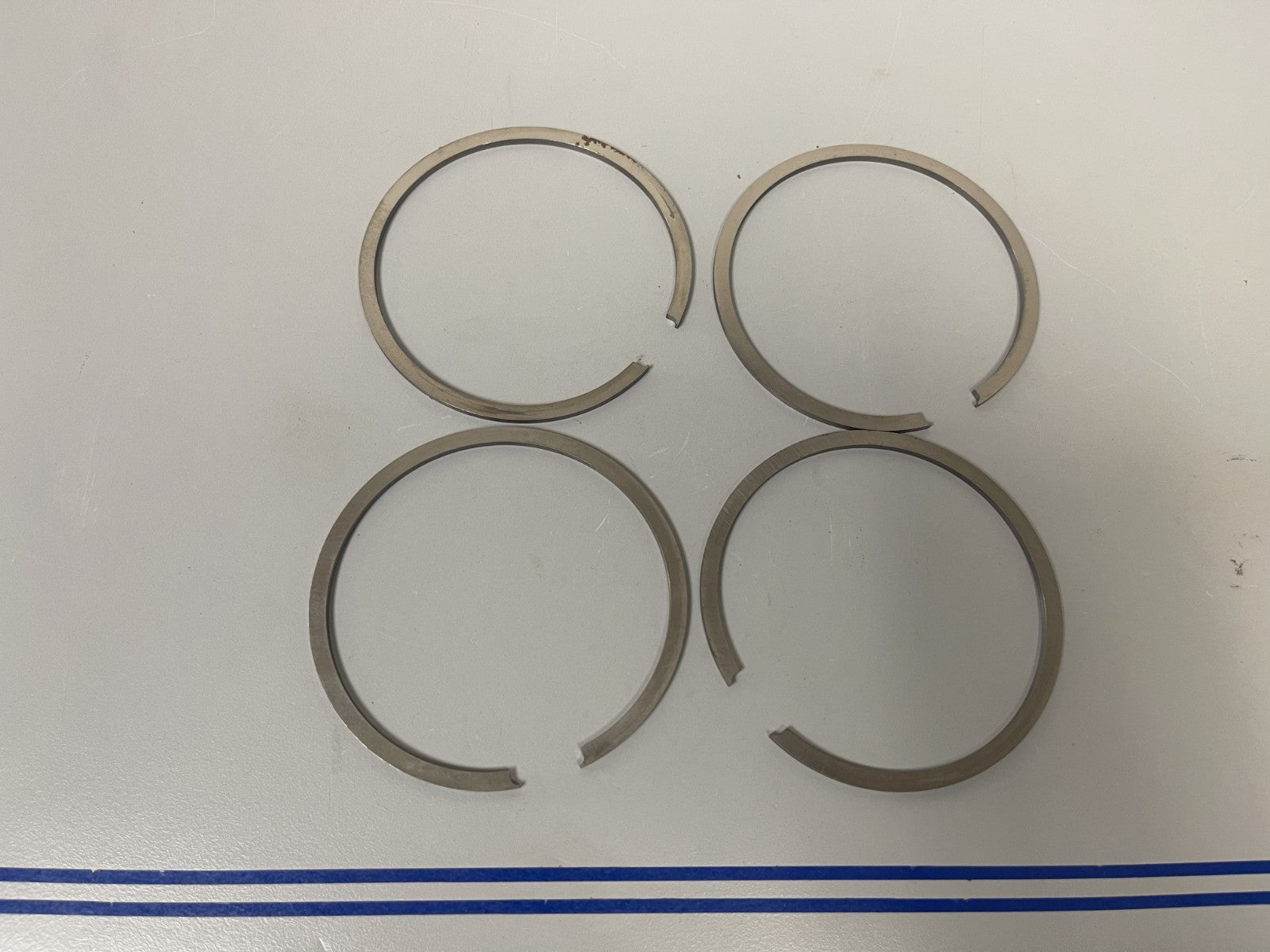 *NEW OEM* 0670 (LOT OF 4) OMC Johnson Evinrude  Ring Set 378431