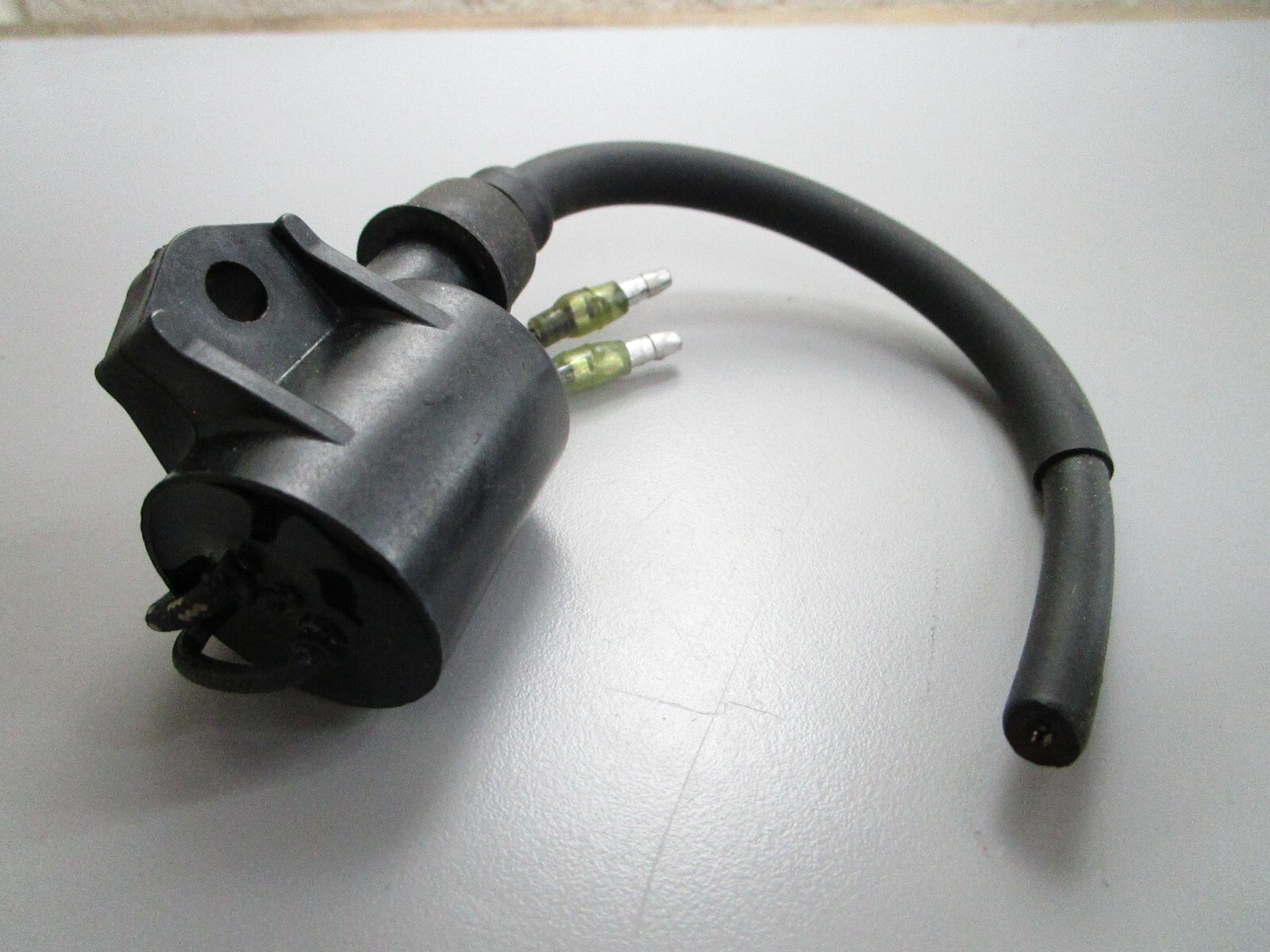 *NEW OEM* 0820 Suzuki Ignition Coil Assy 33410-95D00
