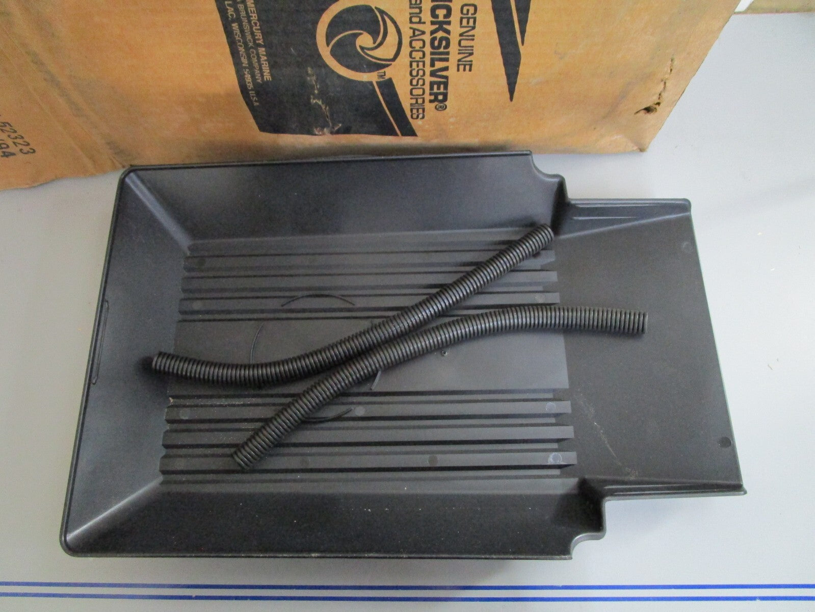 *NEW OEM* 0820 Mercury Quicksilver Carburetor Cover Kit 18484A3