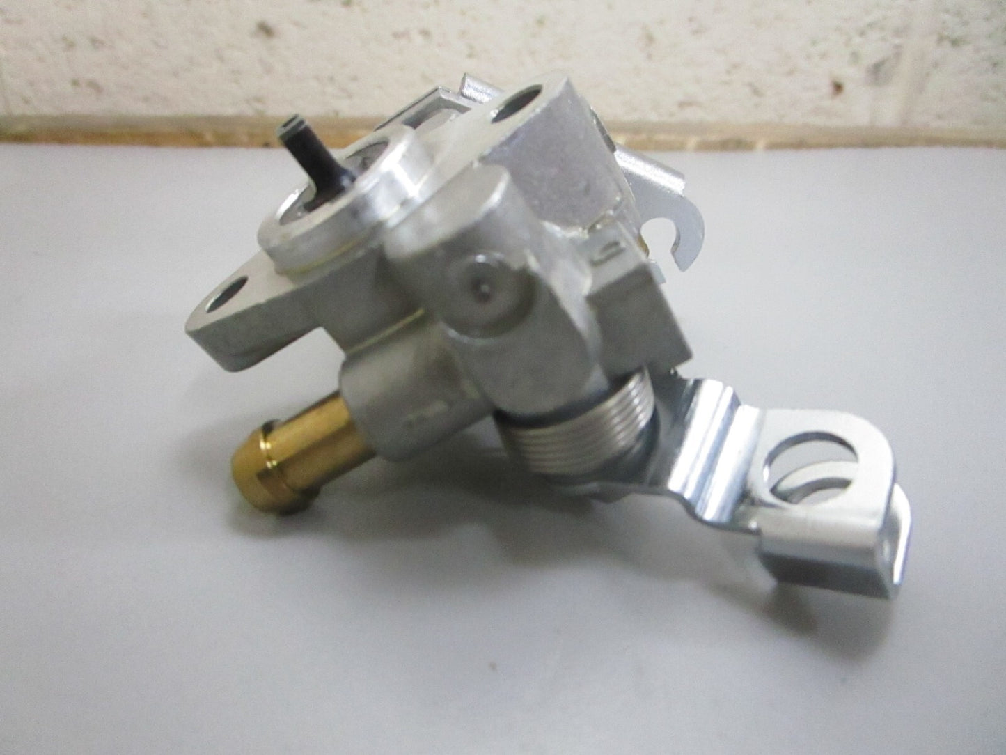 *NEW OEM* 0820 Arctic Cat Tigershark Oil Pump Ay 3008-435