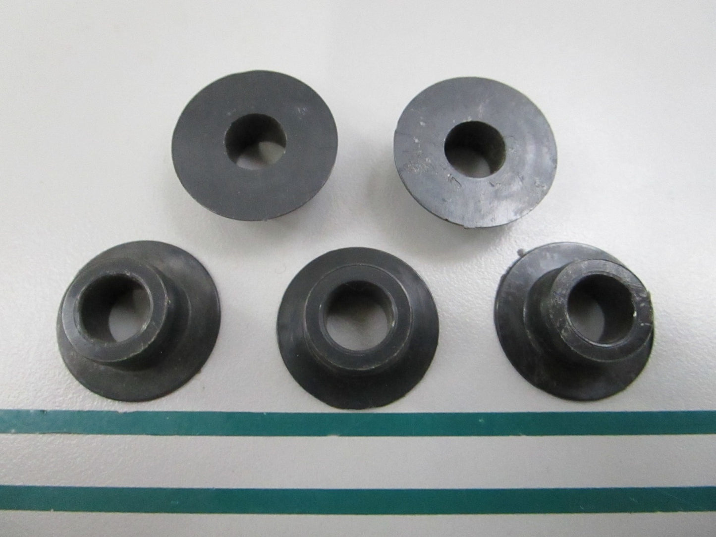NEW OEM (LOT OF 5) 324642 0324642 OMC Johnson Evinrude Bushing 0810
