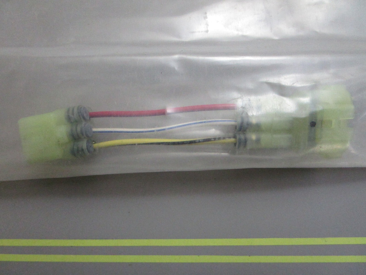 *NEW OEM* 0810 Honda 6 to 3 Harness Adapter 32198-ZY6-002AH