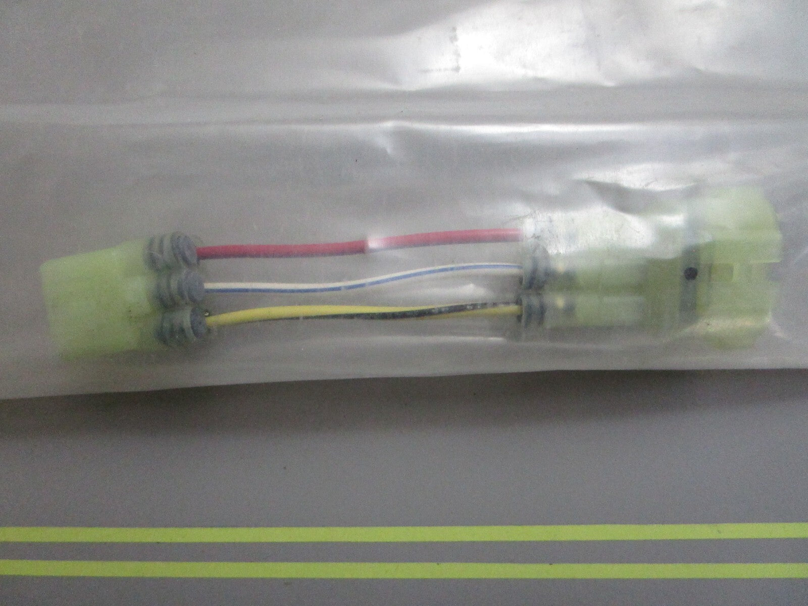 *NEW OEM* 0810 Honda 6 to 3 Harness Adapter 32198-ZY6-002AH