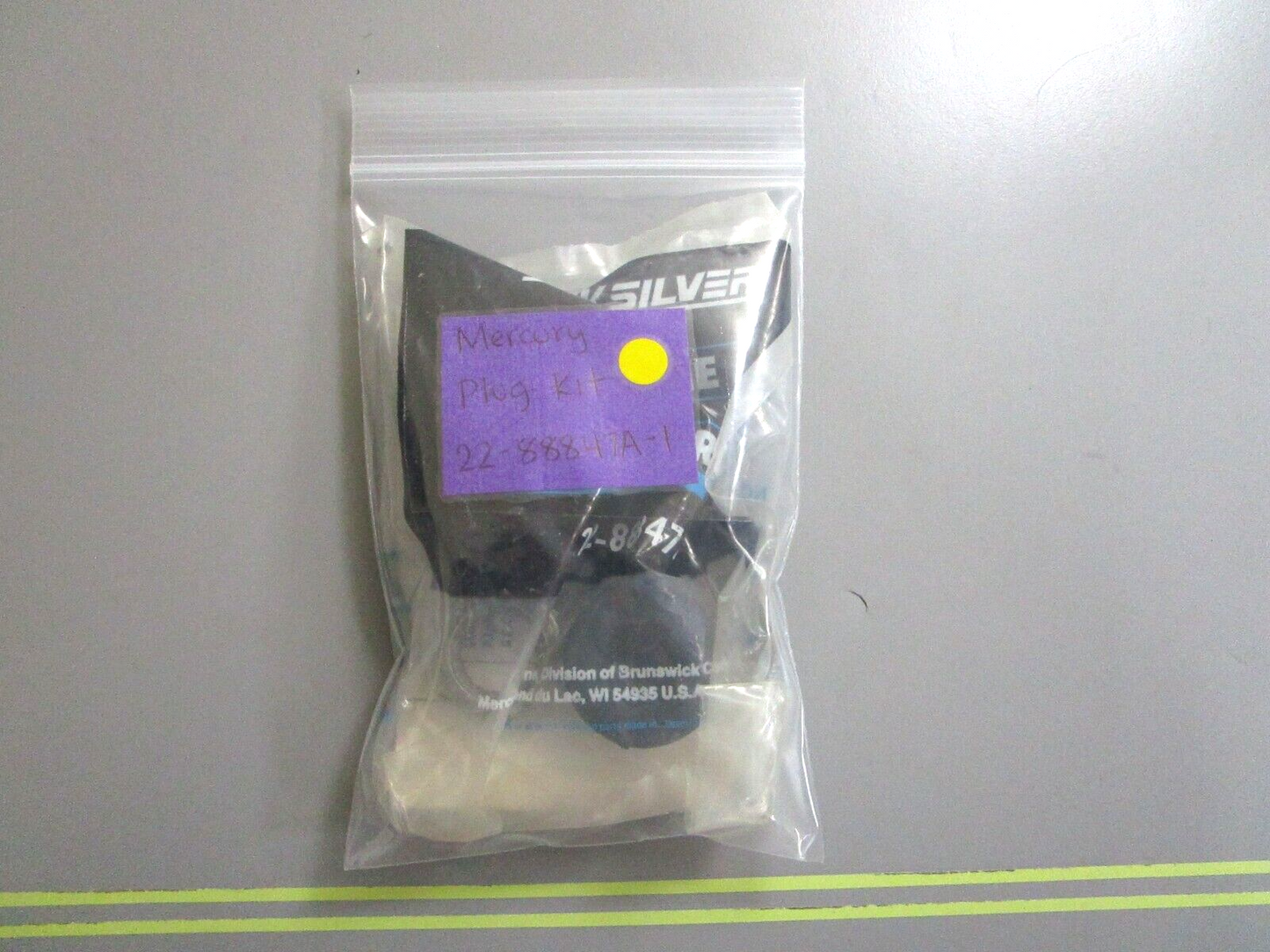 *NEW OEM* 0750 Mercury Quicksilver PLUG KIT 22-88847A-1