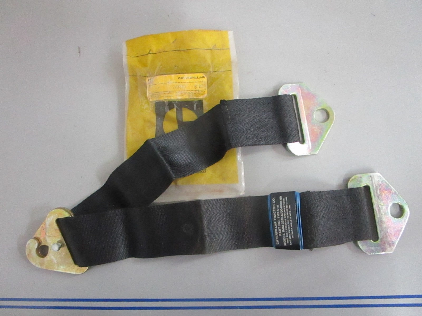 NEW OEM 7V-9510 CAT Seat Belt 0820