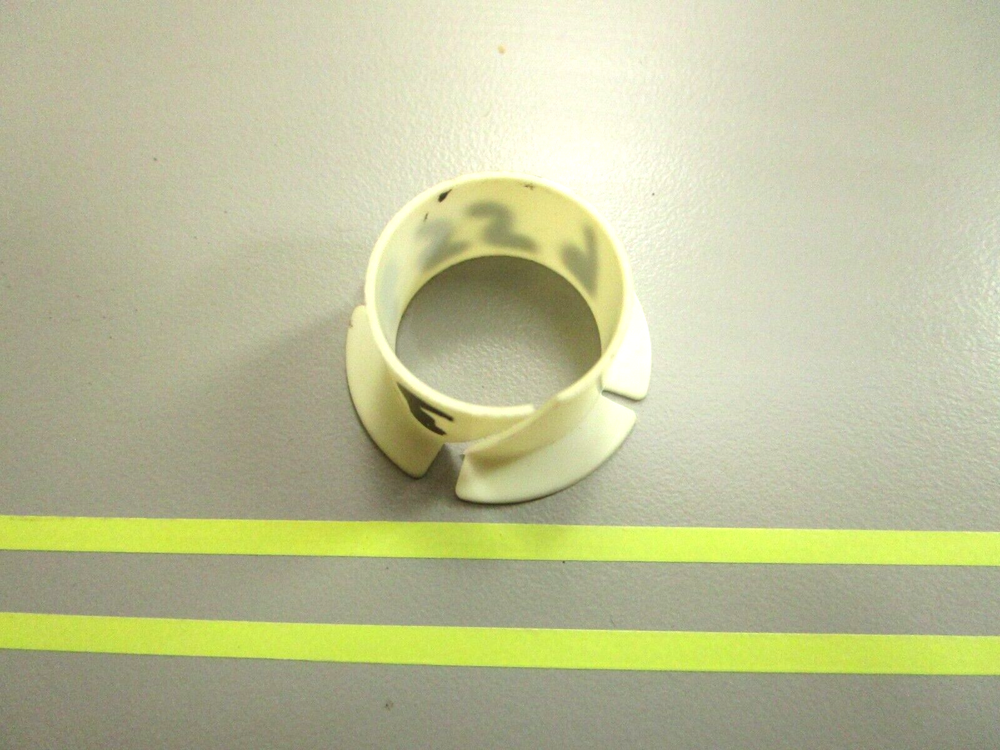 *NEW OEM* 0750 OMC Johnson Evinrude BUSHING 318559 0318559