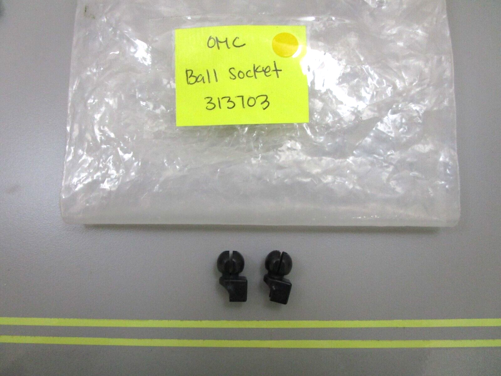 *NEW OEM* (LOT OF 2) 0750 OMC Johnson Evinrude BALL SOCKET 313703 0313703