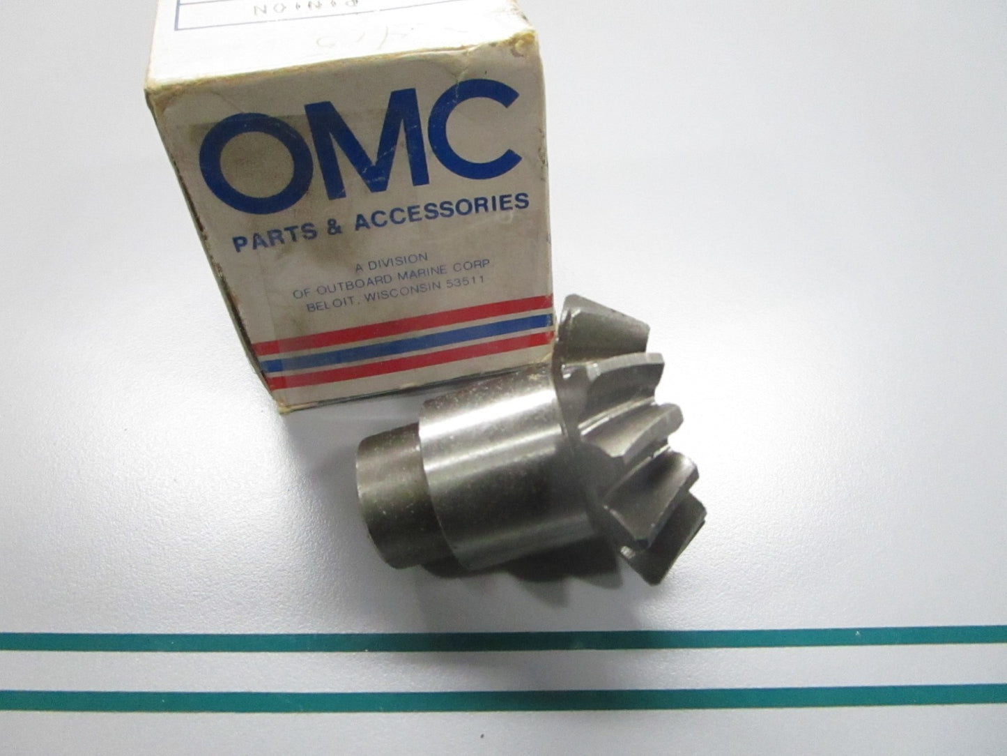 NEW OEM 317336 0317336 OMC Johnson Evinrude 12T Pinion 0810