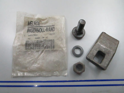 *NEW OEM* 0810 Bobcat Bucket Tooth 6651555