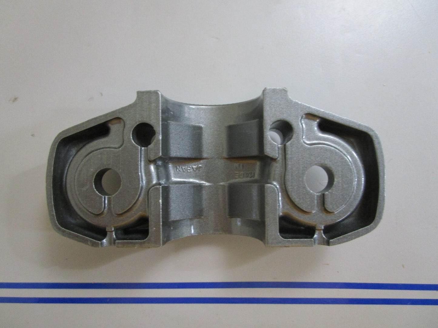 *NEW OEM* 0810 Suzuki Lower Mount Bracket 54211-96320-0ED