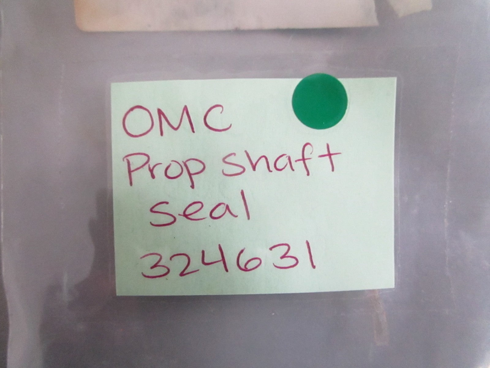 NEW OEM 324631 0324631 OMC Johnson Evinrude Prop Shaft Seal 0820