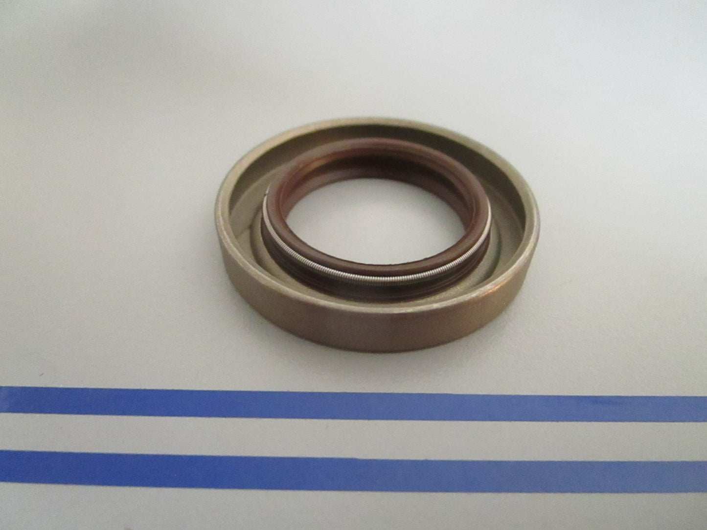 *NEW OEM* 0720 OMC Johnson Evinrude Seal 337235 0337235