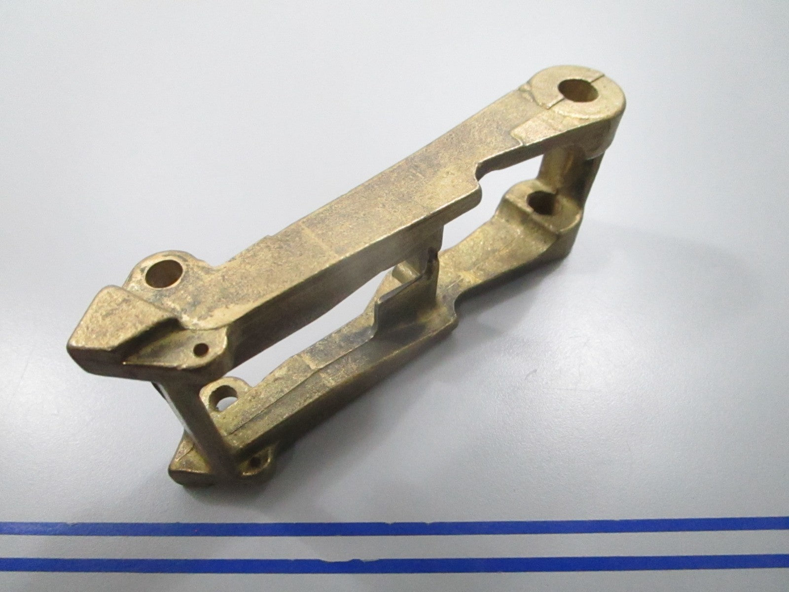 *NEW OEM* 0810 Mercury Quicksilver Bracket 32589