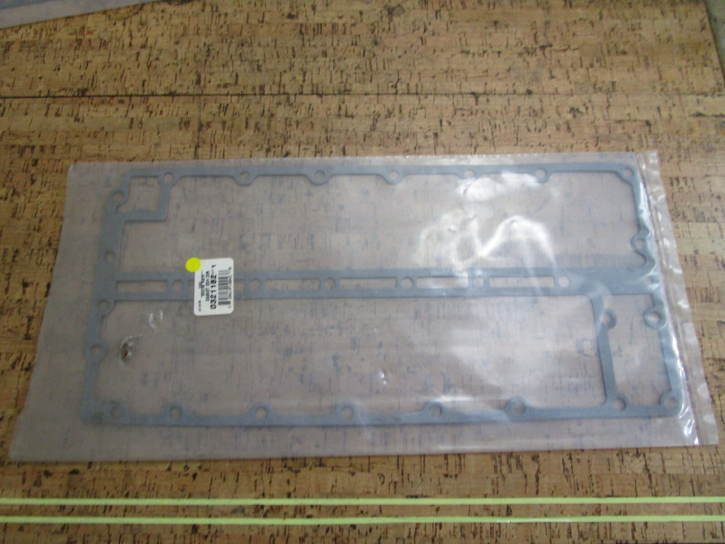 *NEW OEM* 0810 Mercury Quicksilver Gasket Exhaust Cover 321182