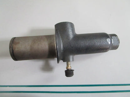 NEW OEM 0002952906 Merecedes-Benz Master Cylinder 0820