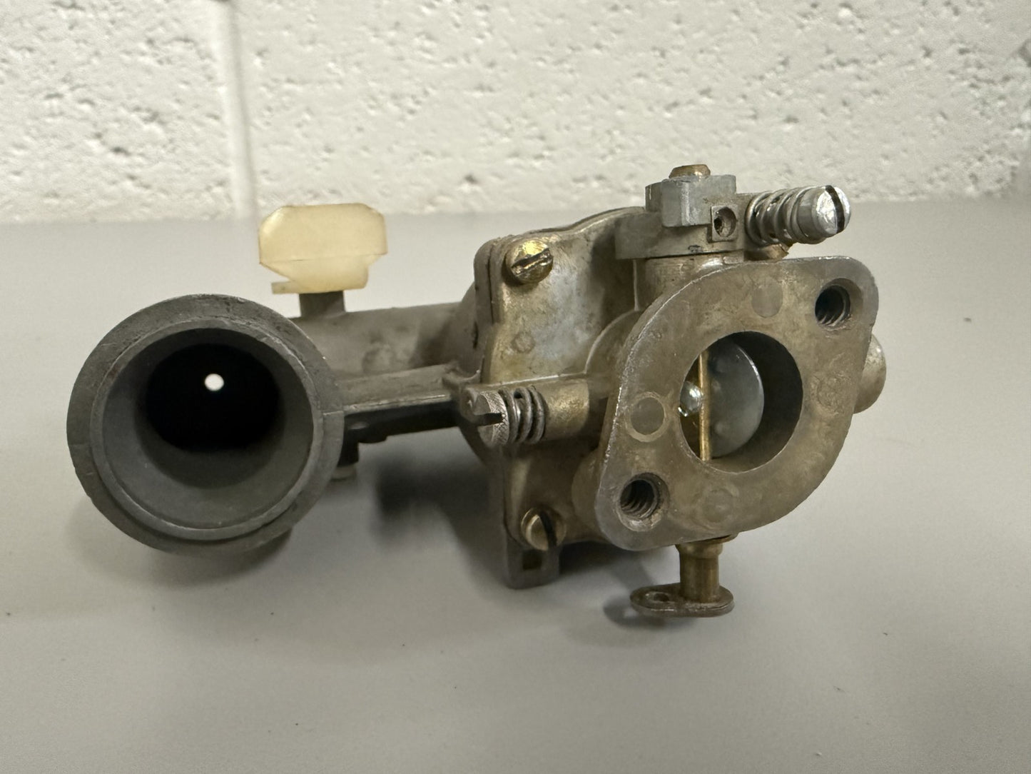 NEW OEM 294075 Briggs & Stratton Carburetor 0820