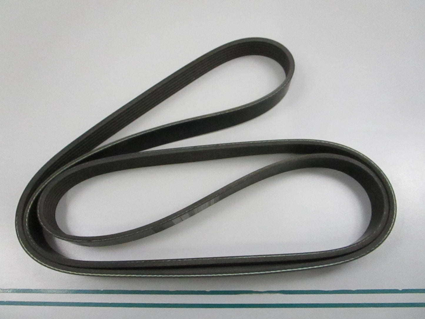 Gates NEW Micro-V Serpentine Belt K060755 6-Rib 75.49" 0810