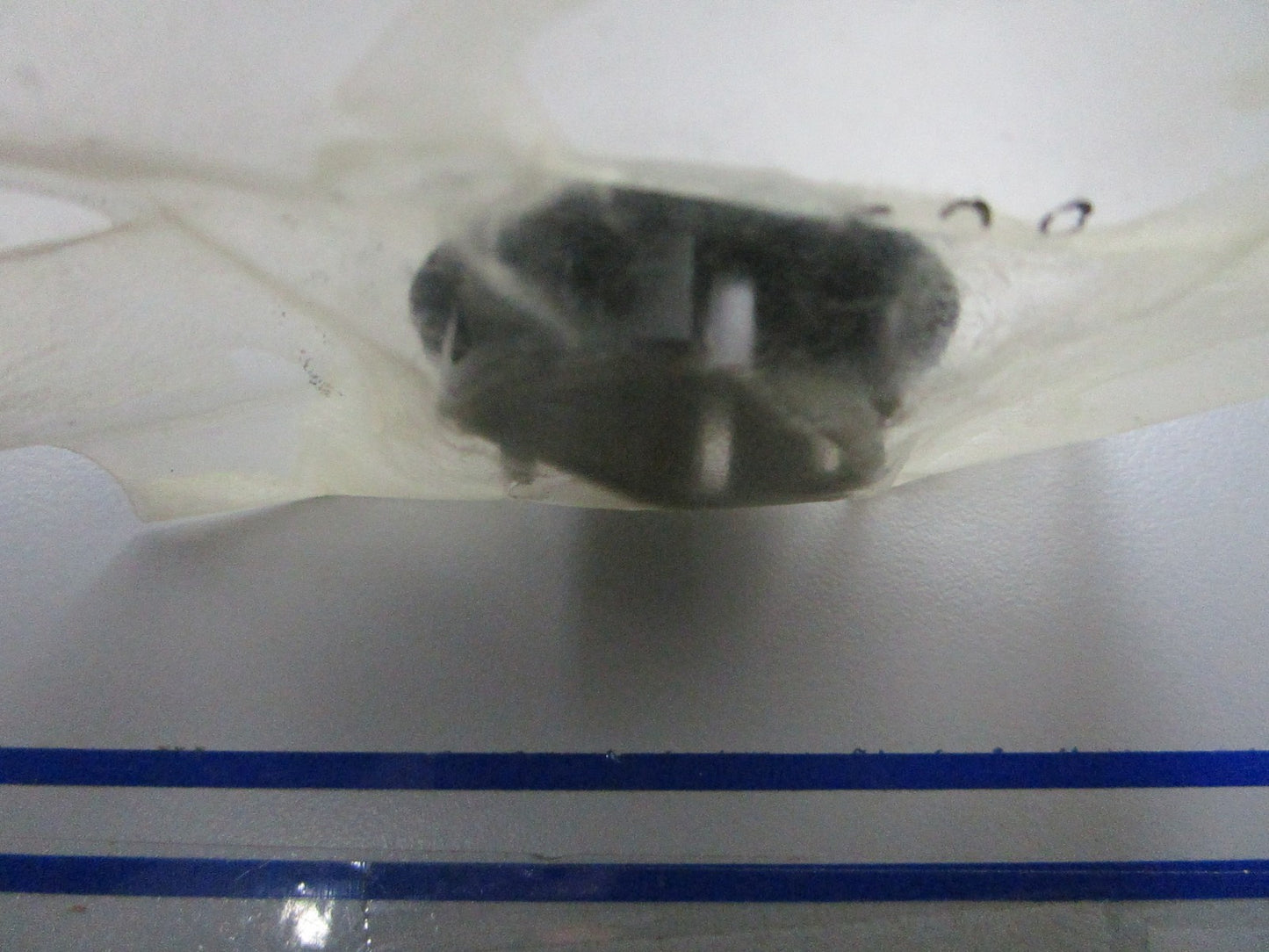 *NEW OEM* 0810 Mercury Quicksilver Plug 19-74258