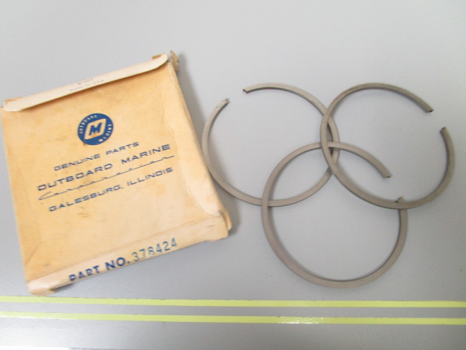 *NEW OEM* 0810 OMC Johnson Evinrude 3 Piston Ring Set 378424 0378424