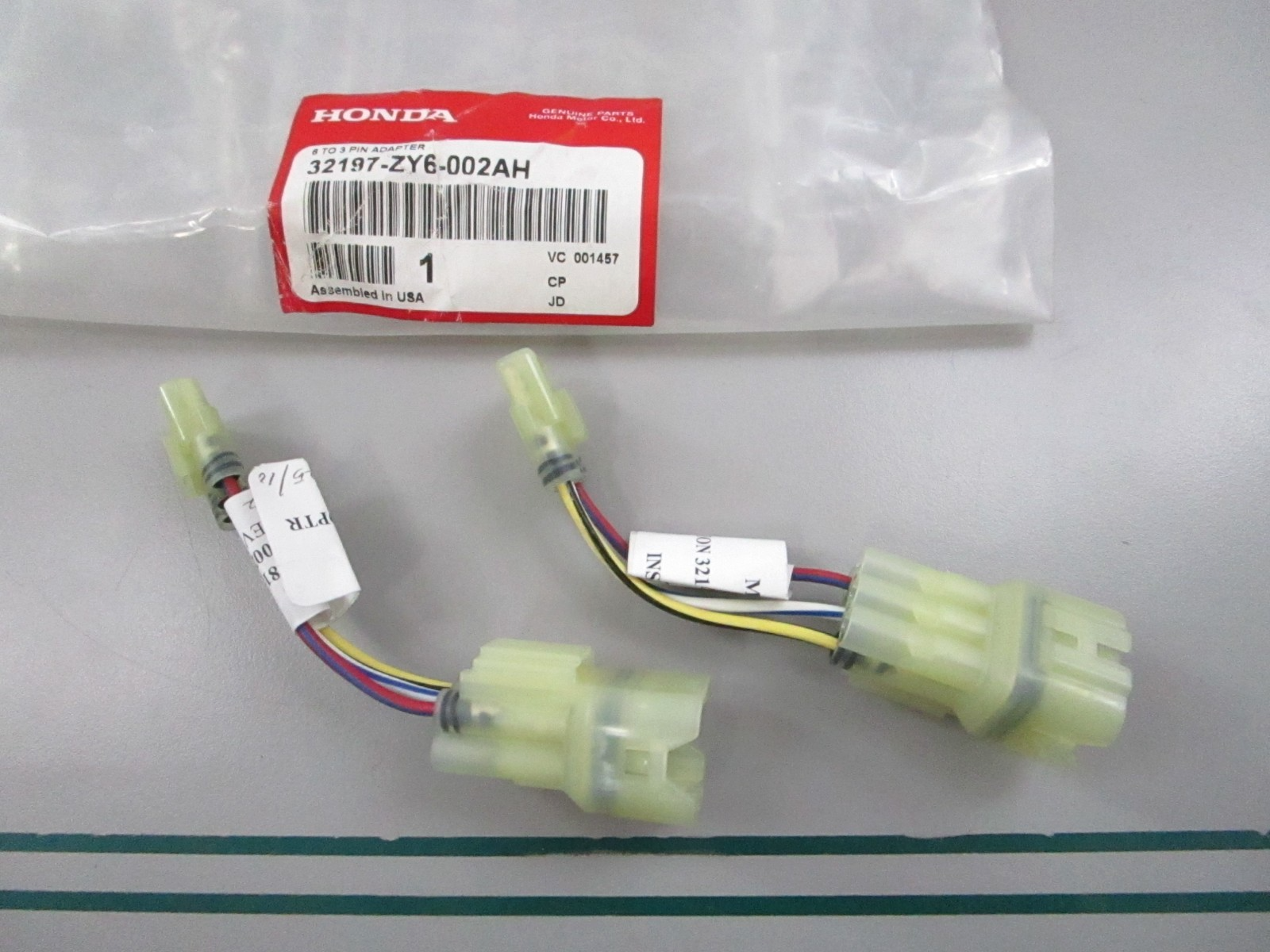 NEW OEM (LOT OF 2) 32197-ZY6-002AH Honda 6 to 3 Pin Adapter 0810