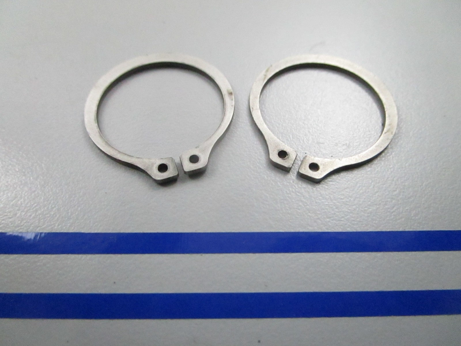 *NEW OEM* (LOT OF 2) 0810 OMC Johnson Evinrude Retaining Ring 908141 0908141