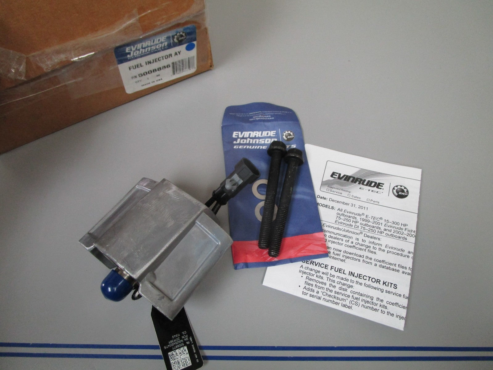 *NEW OEM* 0720 OMC Johnson Evinrude ETEC Fuel Injector Assembly 5008886