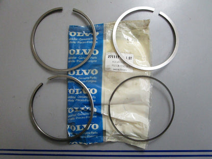 *NEW OEM* 0820 Volvo Penta Piston Ring Kit 271117