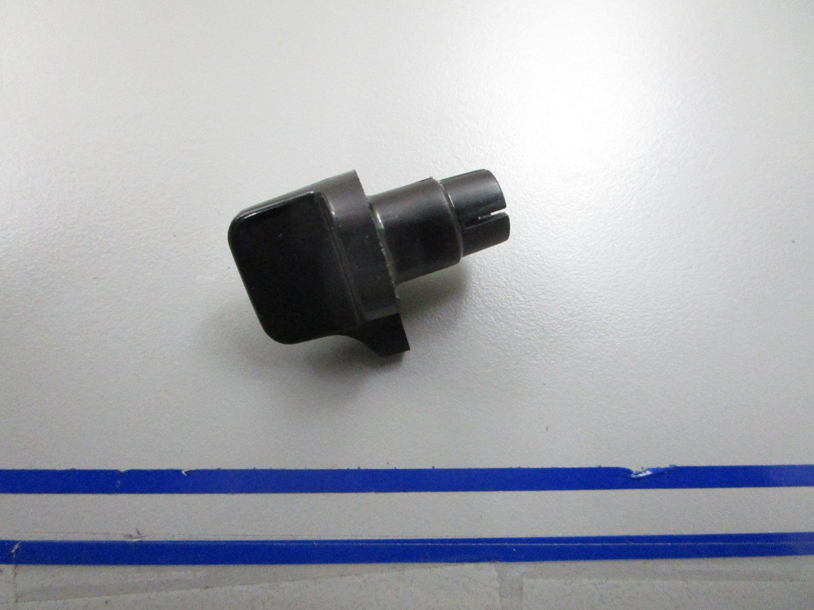 *NEW OEM* 0810 OMC Johnson Evinrude Adjusting Knob 324834 0324834