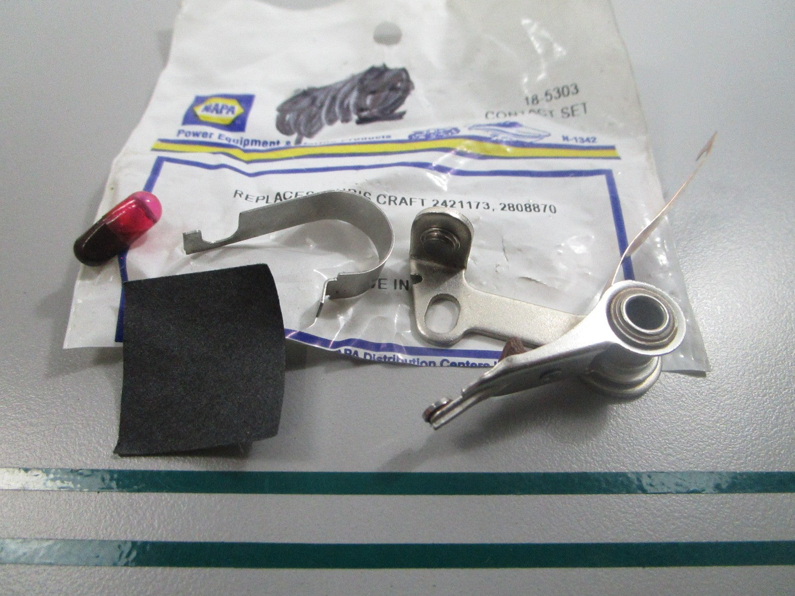 NEW 18-5303 Replaces: 2421173 2808870 NAPA Contact Set 0810