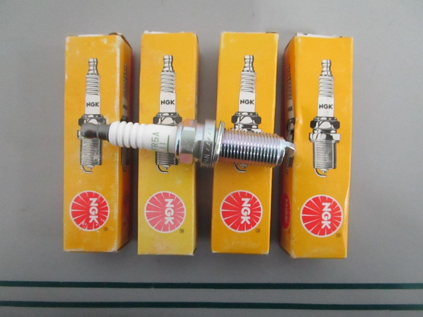 NEW OEM (LOT OF 4) LFR5A-11 NGK Spark Plug 0820