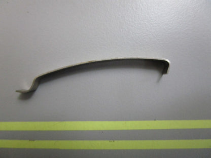 *NEW OEM* 0810 OMC Johnson Evinrude Spring Clip 312482 0312482