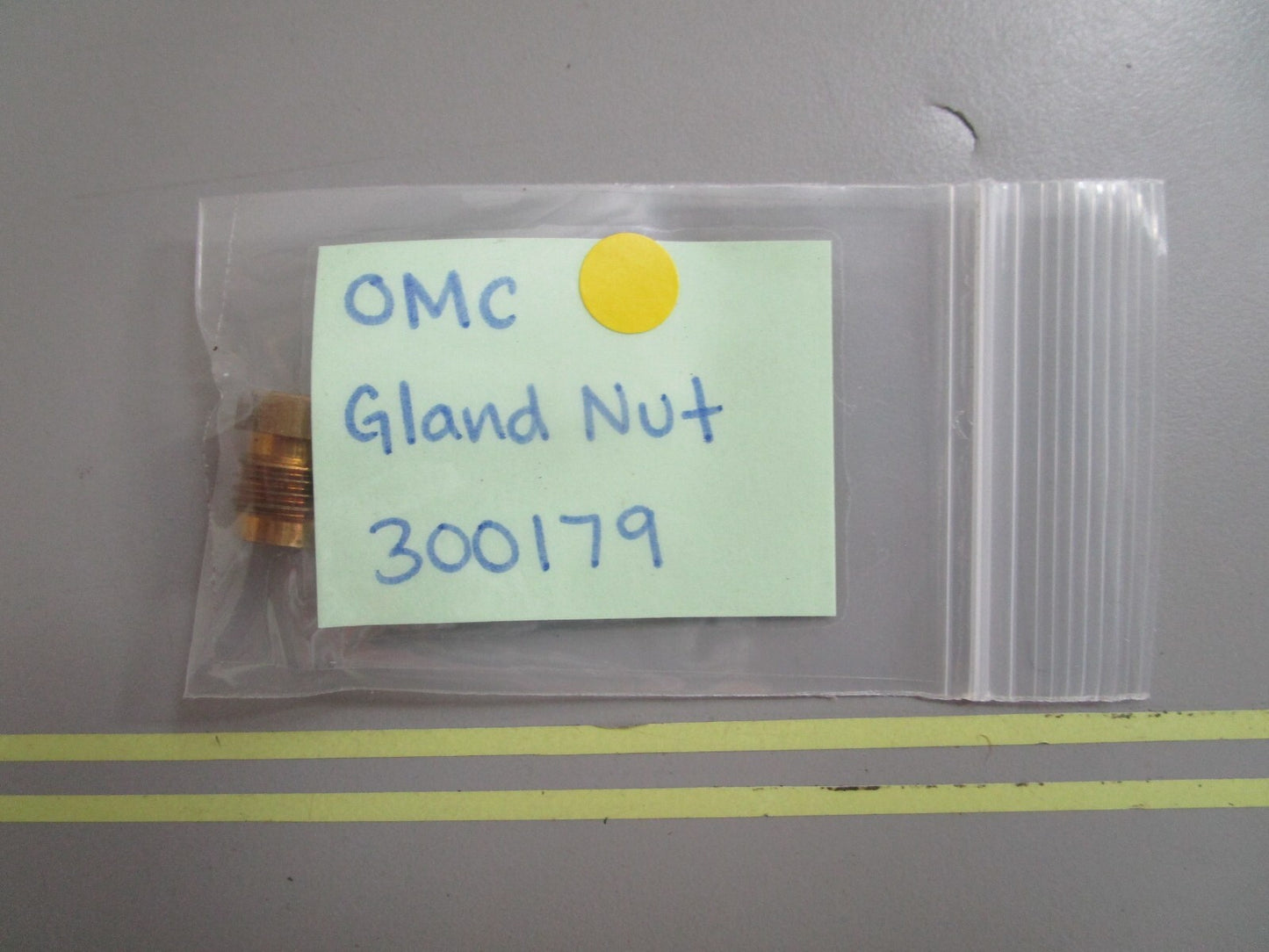 *NEW OEM* 0810 OMC Johnson Evinrude Gland Nut 300179 0300179