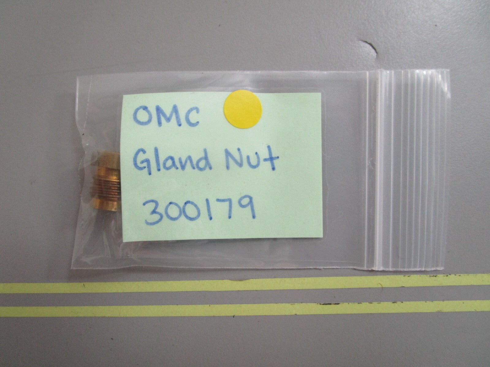 *NEW OEM* 0810 OMC Johnson Evinrude Gland Nut 300179 0300179