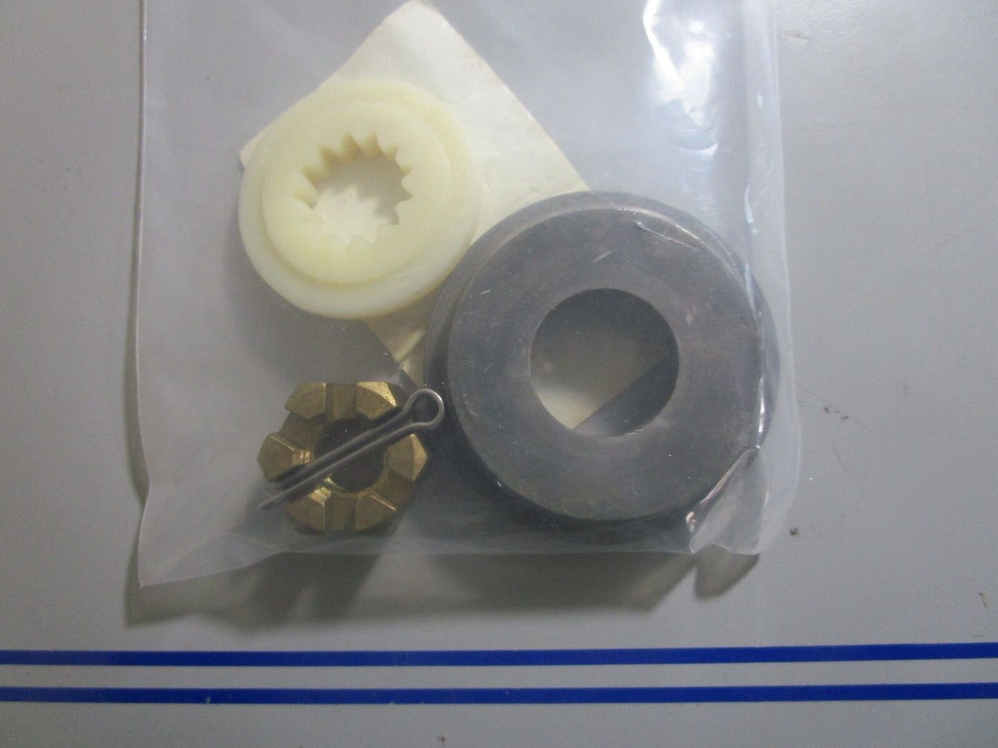 *NEW OEM* 0810 OMC Johnson Evinrude Propeller Nut Kit 5005034
