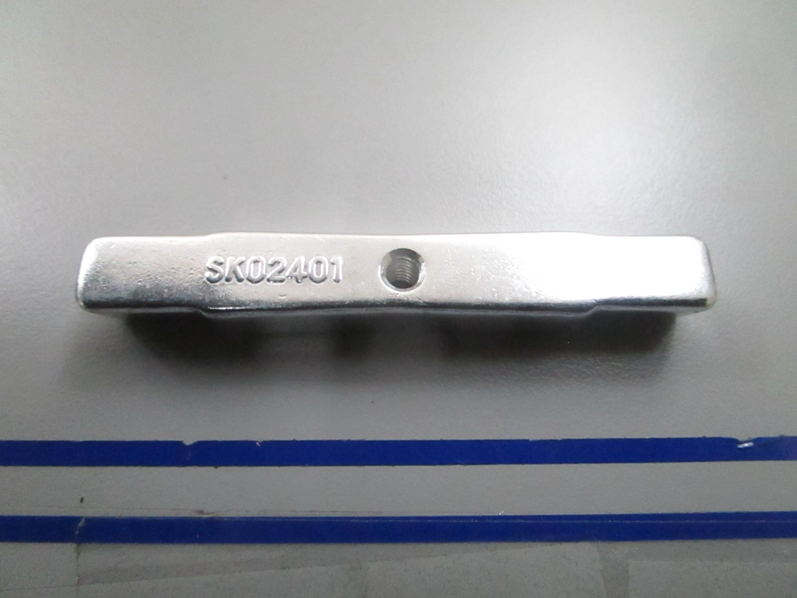 *NEW OEM* 0810 Mercury Quicksilver Latch Bar MSK02401