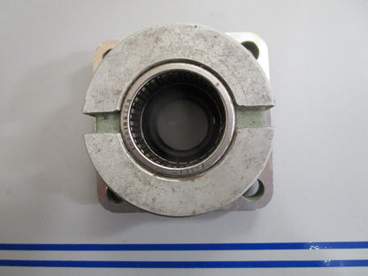 *NEW OEM* 0810 OMC Johnson Evinrude Bearing Housing & Seal 329921 394611