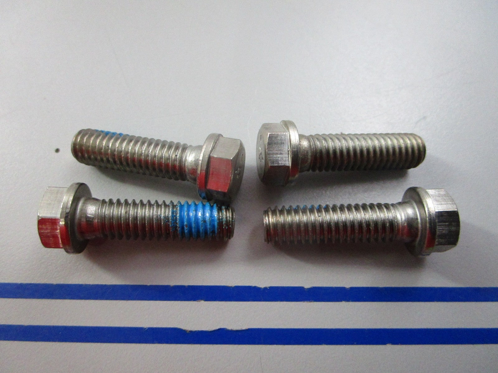 NEW OEM (LOT OF 4) 328333 0328333 OMC Johnson Evinrude Bolt 0810