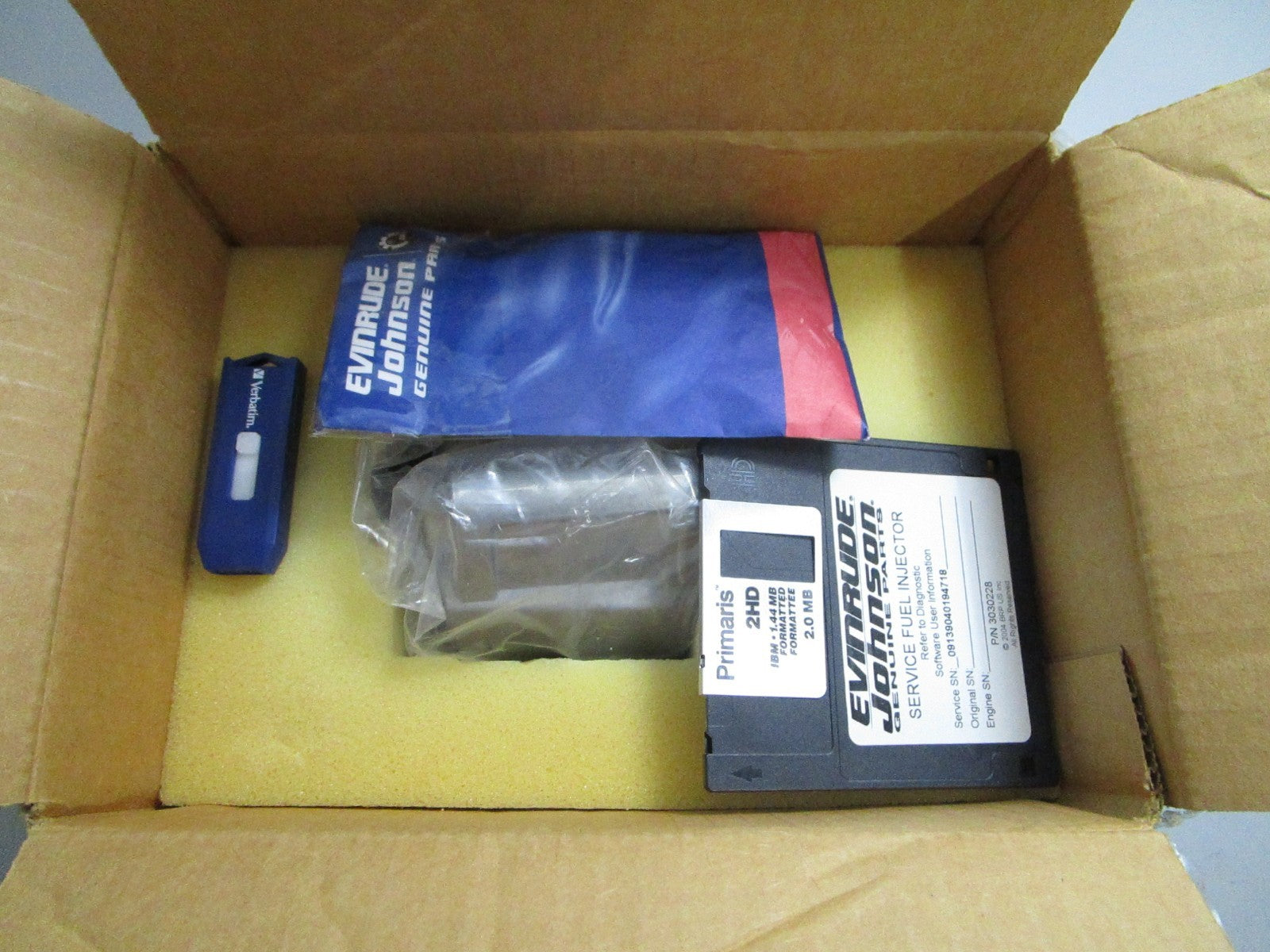 *NEW OEM* 0820 OMC Johnson Evinrude 40-90HP ETEC Fuel Injector 5007147