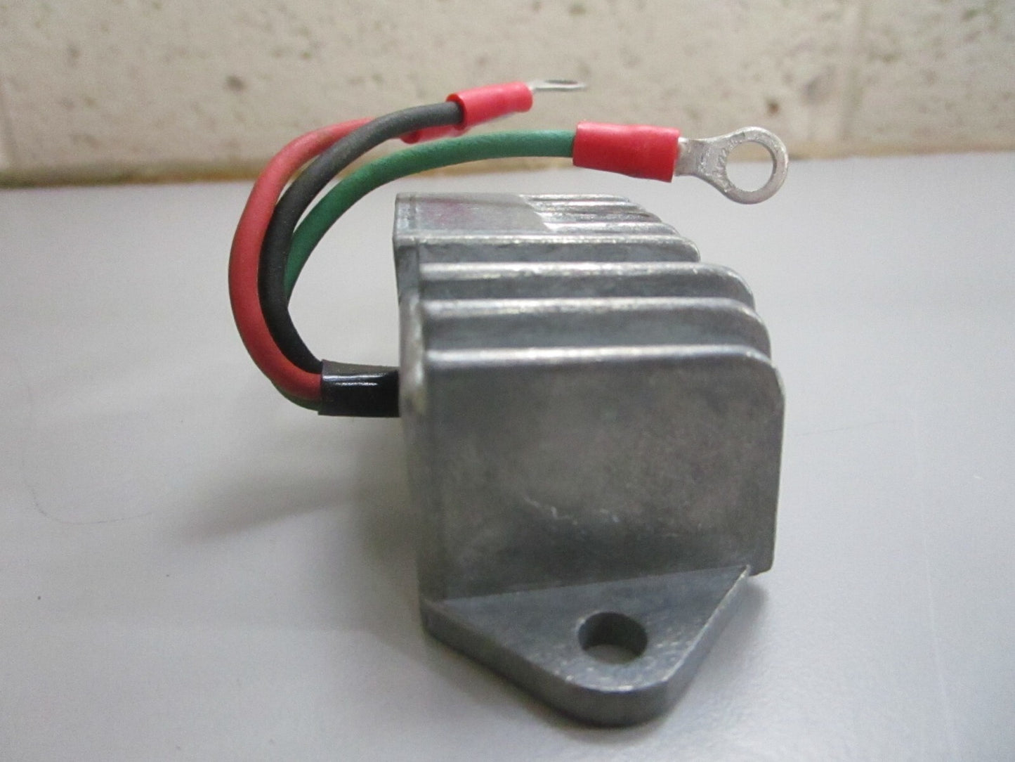 *NEW* 0820 SMI Voltage Regulator 94116 Replaces: 841688