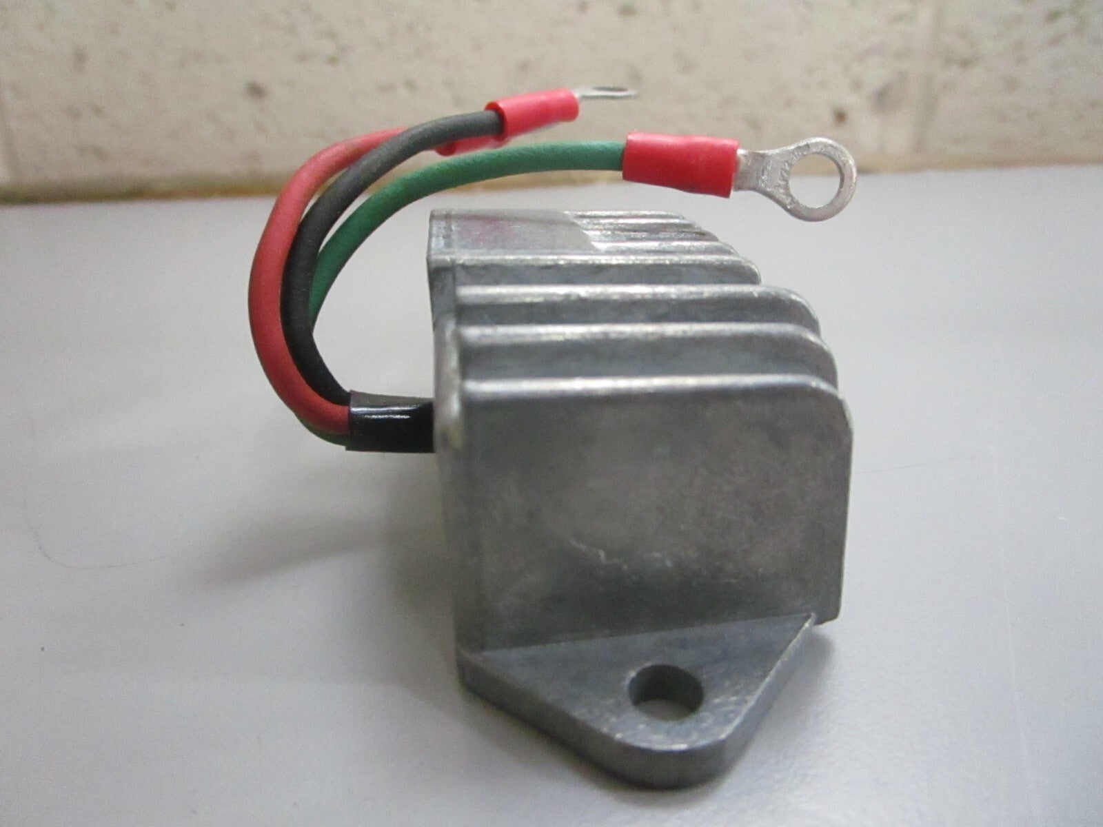 *NEW* 0820 SMI Voltage Regulator 94116 Replaces: 841688