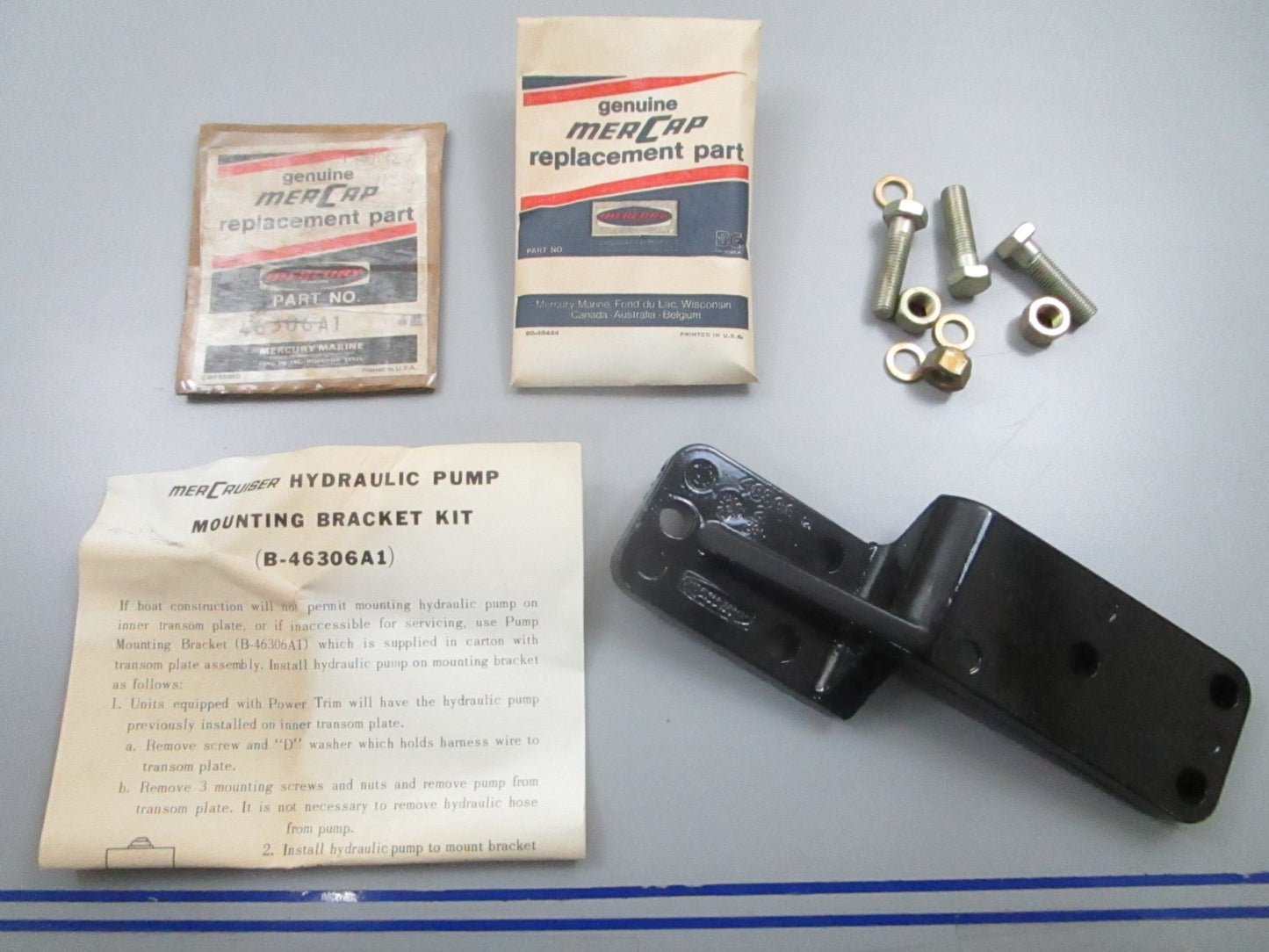 *NEW OEM* 0810 Mercury Quicksilver Bracket Assembly 463036A1