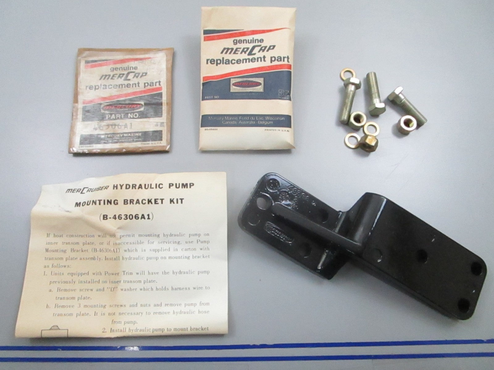 *NEW OEM* 0810 Mercury Quicksilver Bracket Assembly 463036A1